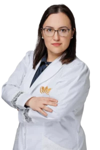 Dr. Judit Pável-Szecskó is an ear, nose and throat specialist at Lotusz Medical Center in Budapest