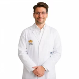 Dr. Papp Marcell sebész, proktológus szakorvos a Lotusz Medical Centerben Budapesten.